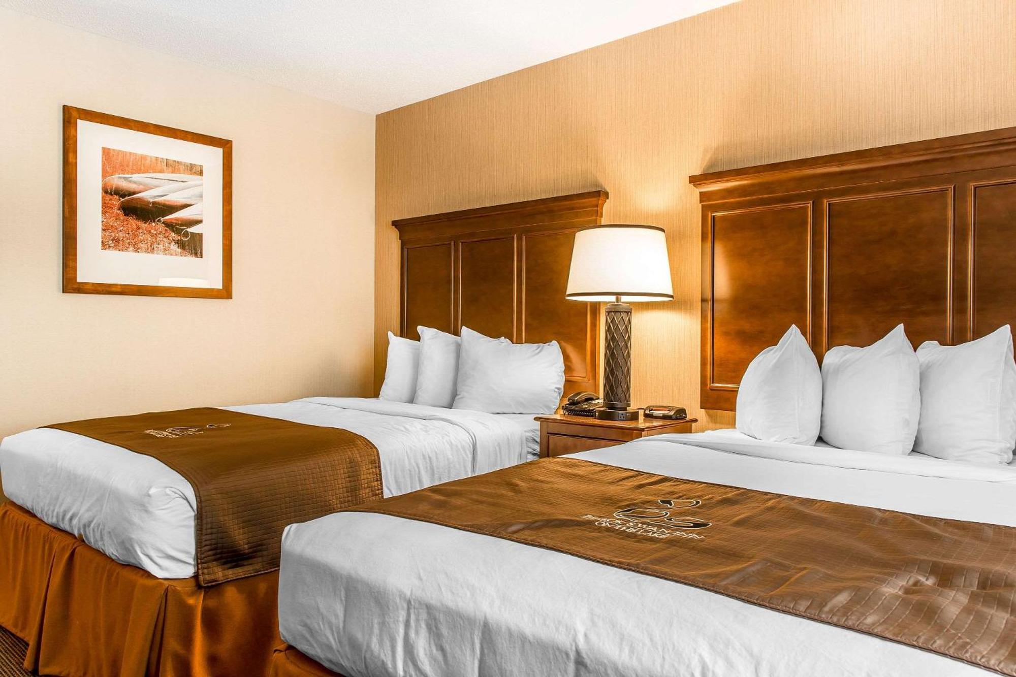 The Black Swan Lee - Lenox, Ascend Hotel Collection Esterno foto